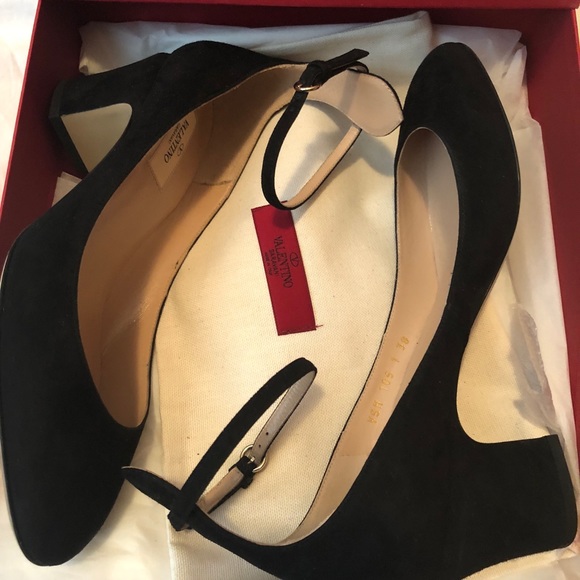 Valentino Black Suede Tango shoes 38 NEW Low Heel - Picture 3 of 8